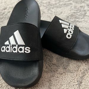 Boys adidas comfortable slide, size 4